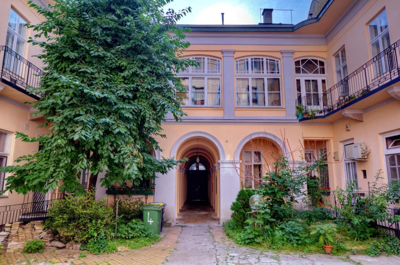 Gellerico Rooms At Horanszky Street Budapest Esterno foto